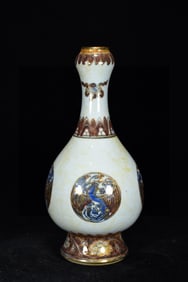 A Exquisite Blue and White Underglaze-Red Painted Gold Phoenix Pattern Vase