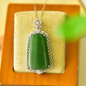 An Exquisite Sterling Silver Inlaid Jasper Necklace,Inlaid Diamond