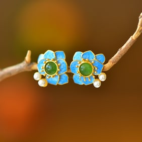 A Pair of Exquisite Sterling Silver Inlaid Jasper Flower Pattern Earrings