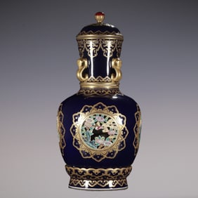 An Exquisite Ji Blue Glazed Painted Gold Flower Pattern Vase