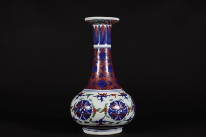 An Exquisite Wucai Blue and White Lotus Pattern Vase