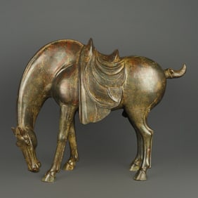 An Exquisite Bronze Horse Ornament