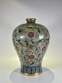 A Exquisite Cloisonne Lotus Pattern Vase