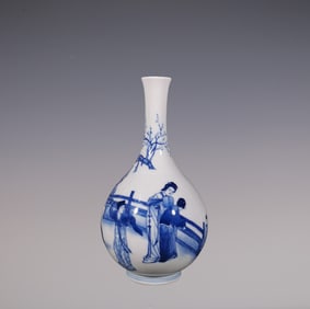 An Exquisite Blue and White Character and Story Pattern Vase