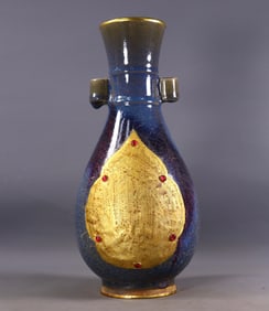An Exquisite Jun yao Cover with Gold Inlaid Gems Phoenix Pattern Double-Ears Vase