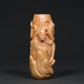 An Exquisite White Jade Dragon Pattern Hand Piece