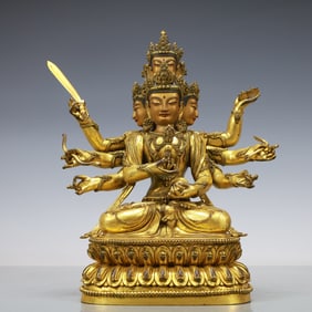 A Exquisite Gilt Bronze Statue of Avalokitesvara