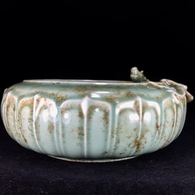 An Exquisite Longquan yao Brush Washer