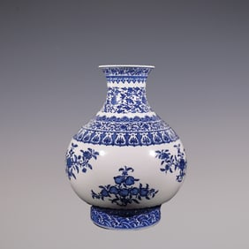 An Exquisite Blue and White Lotus Pattern Seawater Pattern Flower and Fruit Pattern Vase