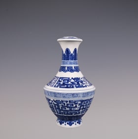 An Exquisite Blue and White Dragon Pattern Vase