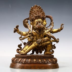 A Exquisite Gilt Bronze Statue of Vajra