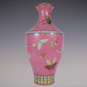 An Exquisite Famille-Rose Flower and Butterfly Pattern Vase