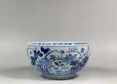 An Exquisite Blue and White Flower and Bird Pattern Bowl