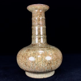 An Exquisite Ge yao Vase