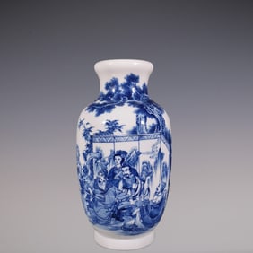 An Exquisite Blue and White Character and Story Pattern Vase