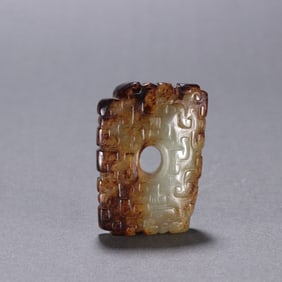 An Exquisite White Jade Dragon Pattern Ornament