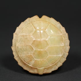 An Exquisite White Jade Tortoise Shell Pendant