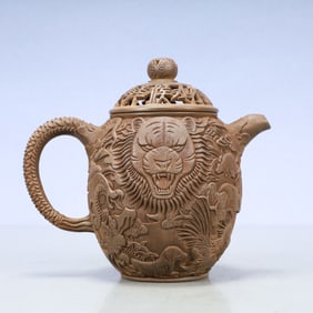 A Exquisite Purple Sands Auspicious Beast Pattern Teapot