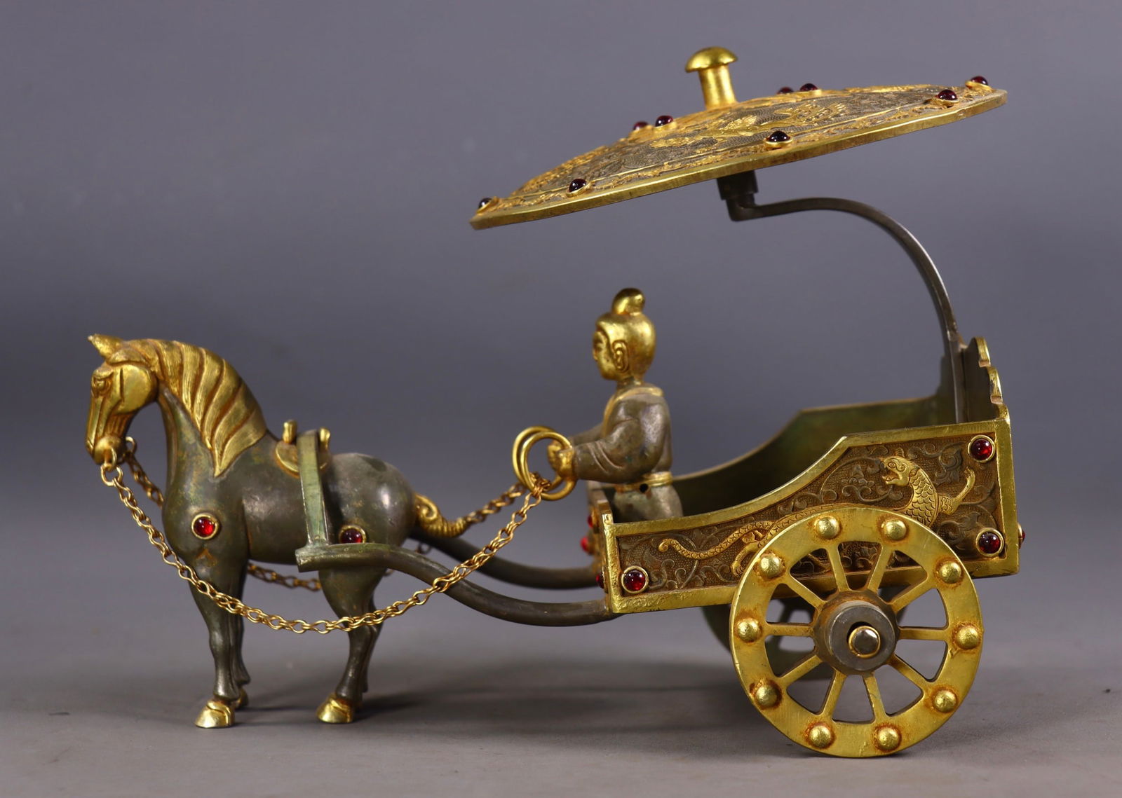 An Exquisite Gilt Bronze Inlaid Gems Dragon and Phoenix Pattern Carriage Ornament (1 of 9)