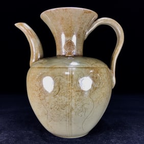 An Exquisite Yue yao Ewer