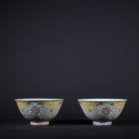 A Pair of Exquisite Famille-Rose Lotus Pattern Bowl