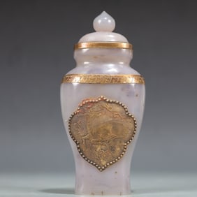 A Exquisite Agate Outline in gold Deer Pattern Flower Pattern Vase