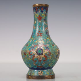 An Exquisite Cloisonne Gilt Bronze Lotus Pattern Flower Pattern Vase