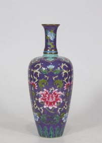 An Exquisite Famille-Rose Lotus Pattern Vase