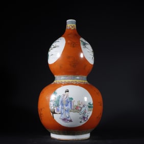An Exquisite Famille-Rose Landscape and Figure Pattern Flower and Bird Pattern Gourd-Shaped Vase