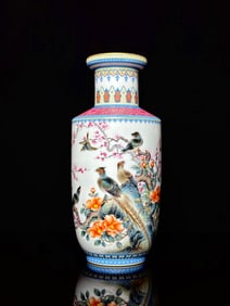 An Exquisite Enamel Agate Red-Glazed Painted Gold Flower and Bird Pattern with poem Vase