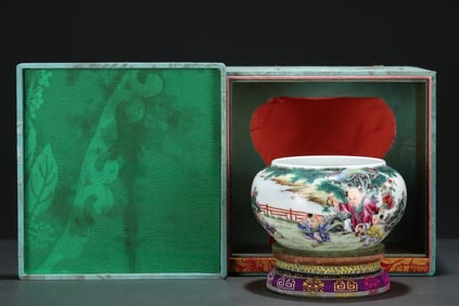 An Exquisite Famille-Rose Character and Story Pattern with poem Jar