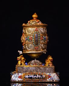 An Exquisite Silver Inlaid Gems Ornament