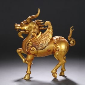 An Exquisite Gilt Bronze Auspicious Beast Ornament