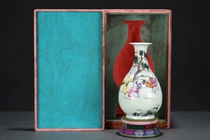 An Exquisite Famille-Rose Painted Gold Character and Story Pattern with poem Vase