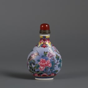 An Exquisite Enamel Flower and Bird Pattern Snuff Bottle