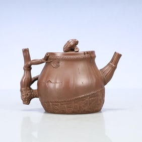 A Exquisite Purple Sands Bamboo Pattern with poem Teapot