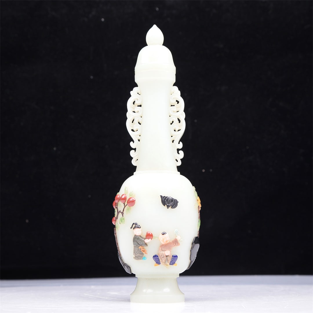 An Excellent White Jade Gem-Inlaid 'Figure' Vase (1 of 8)