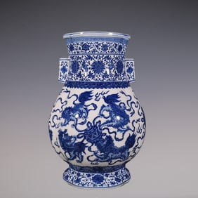 An Exquisite Blue and White Lotus Pattern Lion Pattern Double-Ears Vase
