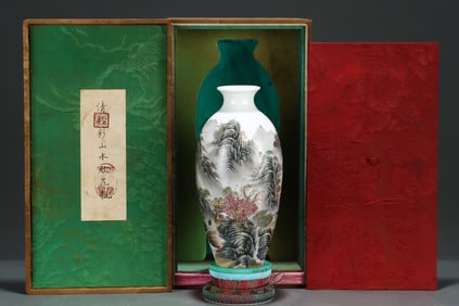 An Exquisite Famille-Rose Landscape Pattern Vase