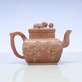 A Exquisite Purple Sands Auspicious Beast  Pattern Teapot