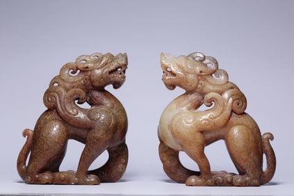 A Pair of Exquisite White Jade Auspicious Beast Ornament