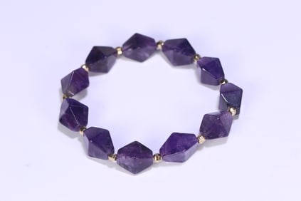 An Exquisite Crystal Bracelets
