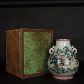 An Exquisite Famille-Rose Lotus Pattern Landscape Pattern Double-Ears Vase