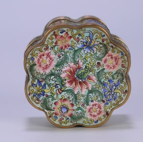 An Exquisite Bronze Painted Enamel Lotus Pattern Flower and Fruit Pattern Box
