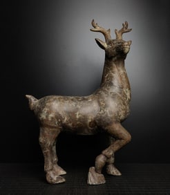 An Exquisite Bronze Deer Ornament