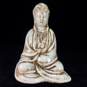 An Exquisite Blance-De-Chine Statue of Avalokitesvara