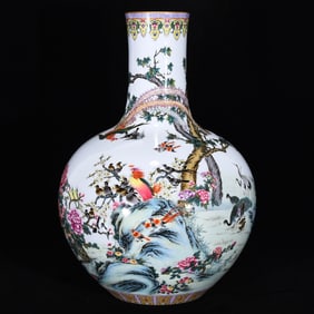 An Exquisite Famille-Rose Flower and Bird Pattern with poem Vase