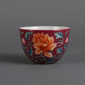 An Exquisite Enamel Ruby Red-Glazed Flower Pattern Cup