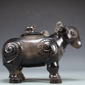 A Exquisite Crystal Sheep-Form Censer
