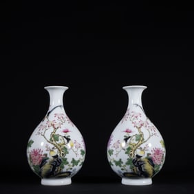 A Pair of Exquisite Enamel Flower and Bird Pattern with poem Vase